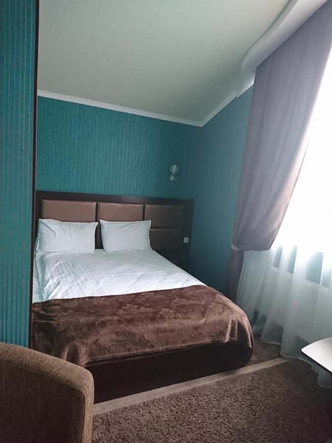 Mishel Plus Hotel Charkov Buitenkant foto
