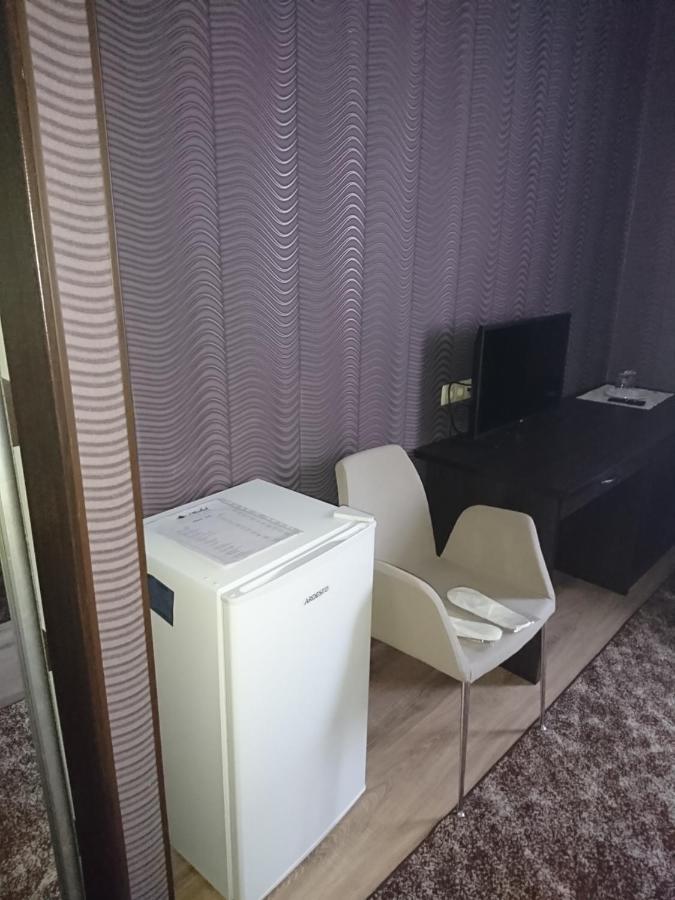 Mishel Plus Hotel Charkov Buitenkant foto