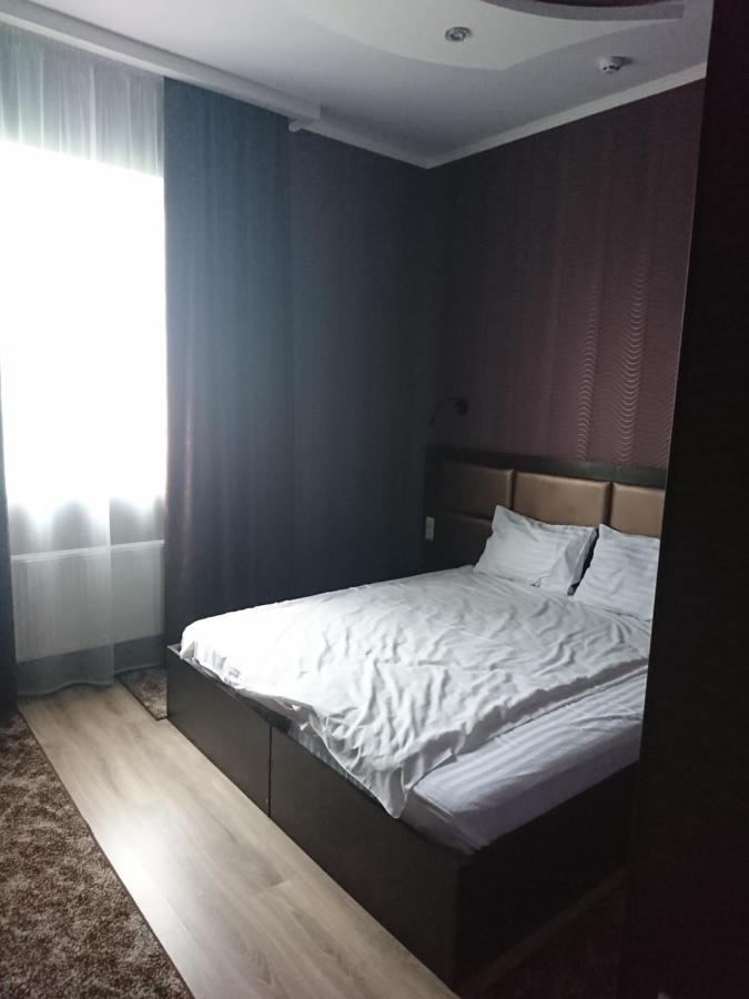 Mishel Plus Hotel Charkov Buitenkant foto