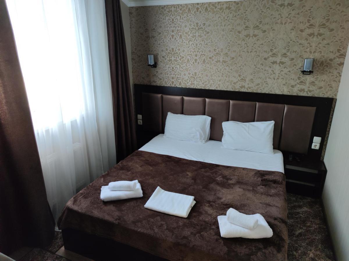 Mishel Plus Hotel Charkov Buitenkant foto